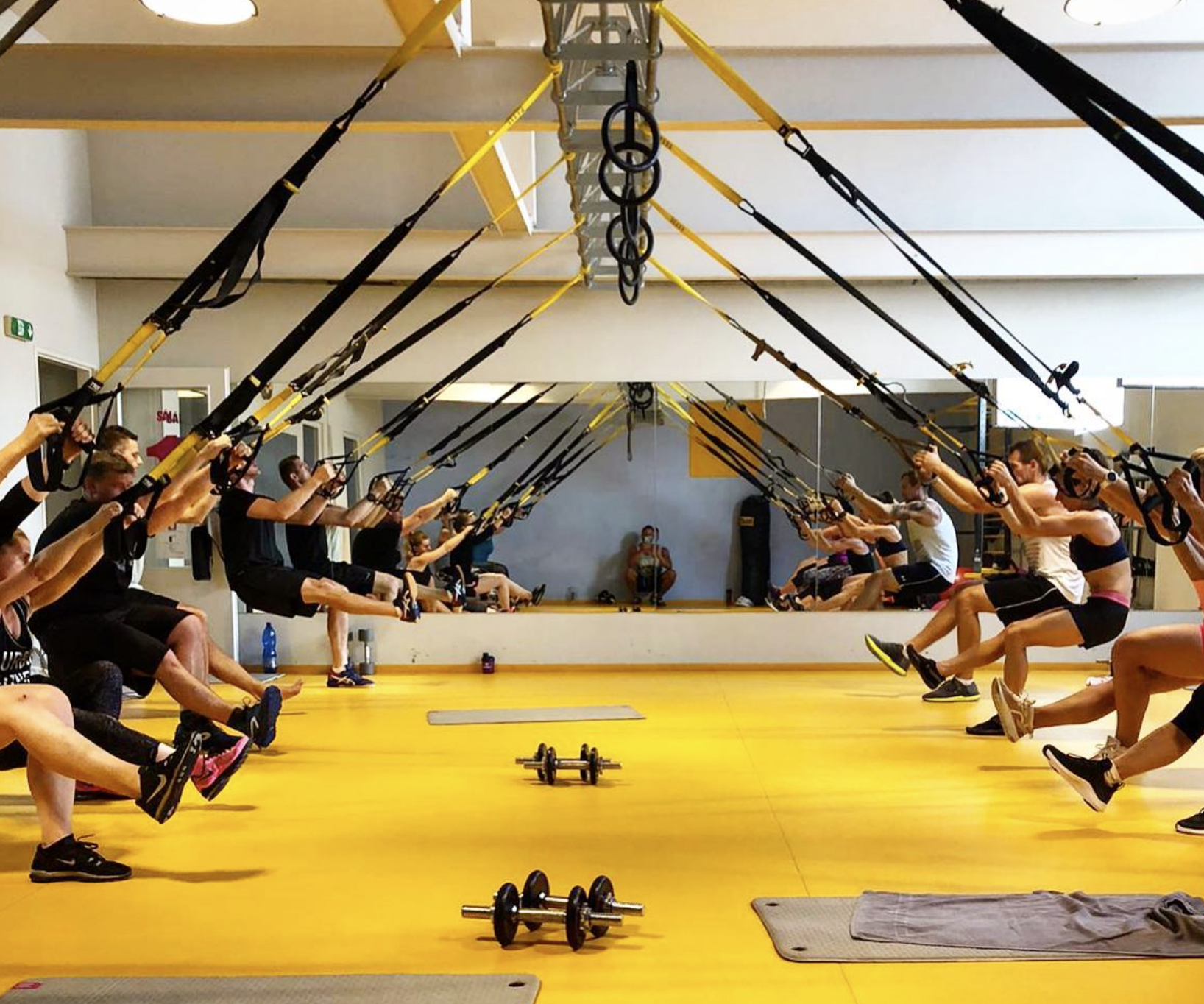 Skupinový trénink s TRX pásy